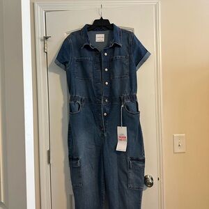 NWT DENIM BOILER SUIT
SOFT DENIM!